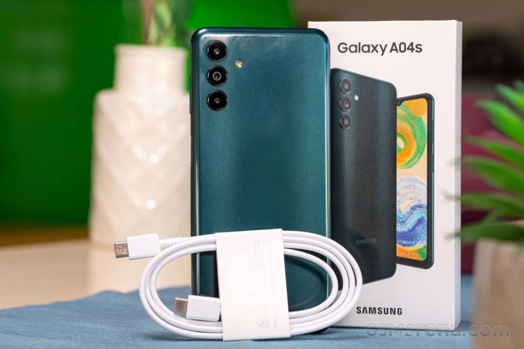 Samsung Galaxy A04s 64GB 4G Wi-Fi Tela 6.5 Dual Chip 4GB RAM Câmera Tripla + Selfie 5MP Bateria de 5000mAh - Preto